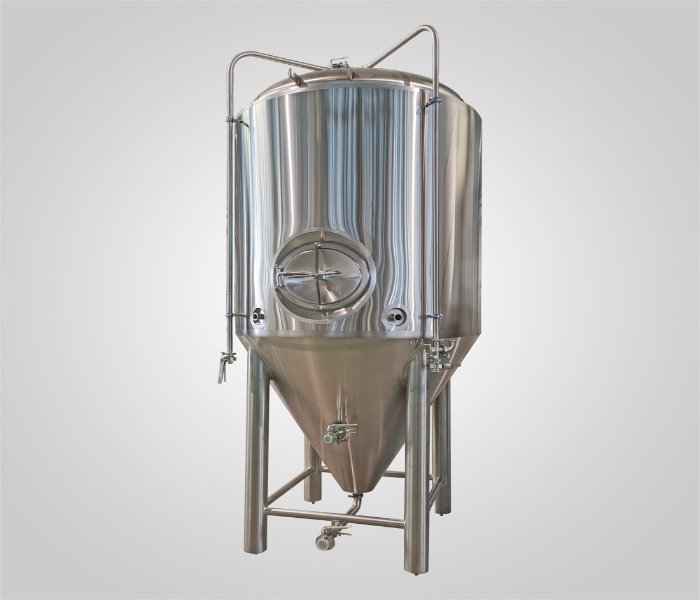 <b>Fermentador cónico de doble pared de 2500L</b>